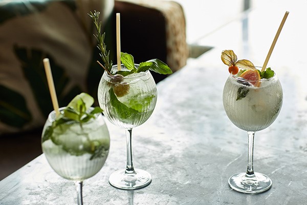 Three Course Pre-Theatre Dinner for Two at B Bar, London 3 Two Course Pre-Theatre Meal for Two at B Bar, London