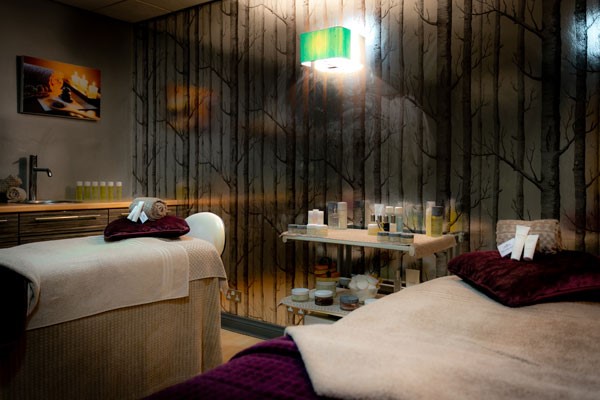 Signature Spa Day for Two with 60-Minute Treatment and Lunch at The Park Royal Hotel - Weekends 4 Signature Spa Day for Two with 60-Minute Treatment and Lunch at The Park Royal Hotel