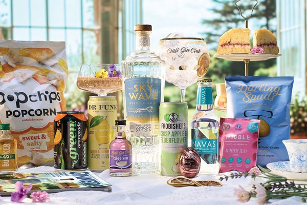 Monthly Gin Box for Three Months from Craft Gin Club 4 Monthly Gin Box for Three Months from Craft Gin Club