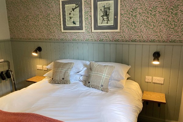Overnight Summer Stay for Two with Breakfast at the Stork Hotel