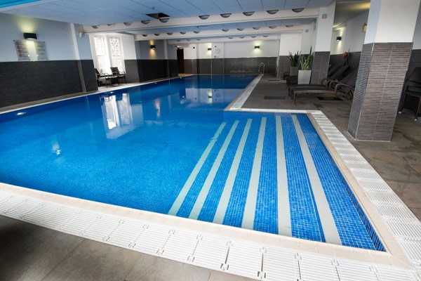 My Perfect Treat Spa Day for One at Macdonald Old England Hotel â Weekends 6 Spa Day with 25 Minute Treatment and a Two course Lunch for One at Macdonald Old England - Weekend