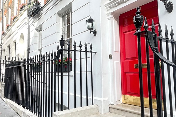 Charles Dickens London Tour for Two Adults