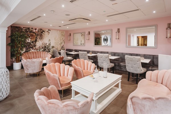 Evening Spa Experience with Fizz at Greenwoods Hotel and Spa for One 5 Twilight Spa Experience with Afternoon Tea at Greenwoods Hotel and Spa for Two