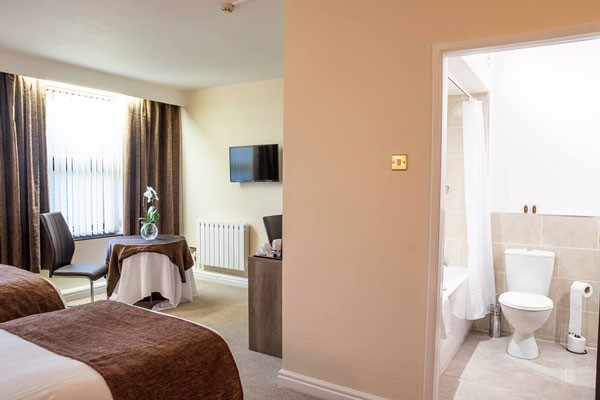 Overnight Stay for Two at The Sitwell Arms Hotel 6 Overnight Stay for Two at The Sitwell Arms Hotel