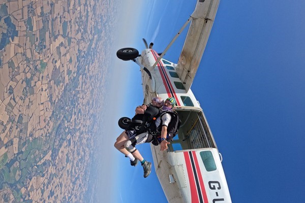 Tandem Skydive in Beccles 5 7000ft Tandem Skydive in Peterborough