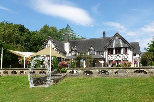 Overnight Break with Breakfast for Two at Bentley Brook Inn