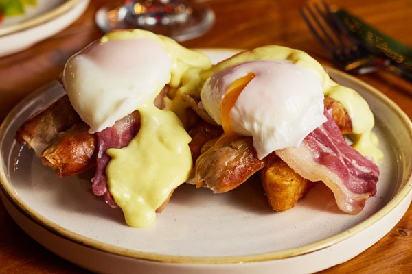 Bottomless Brunch for Two at Social Pub & Kitchen 4 Bottomless Brunch for Two at Social Pub & Kitchen