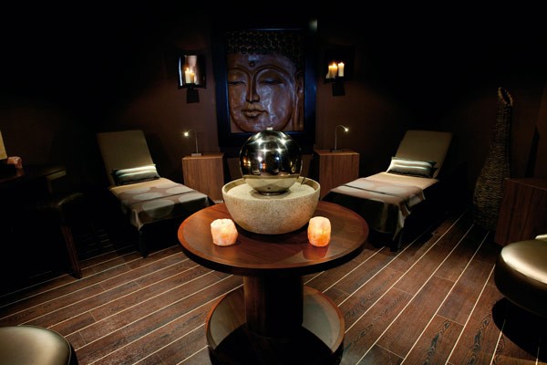 Spa Day with 55 Minute Treatment and Afternoon Tea for Two at Macdonald Forest Hills Hotel â Weekend 5 Spa Day with 25 Minute Treatment and Afternoon Tea for Two at Macdonald Forest Hills Hotel