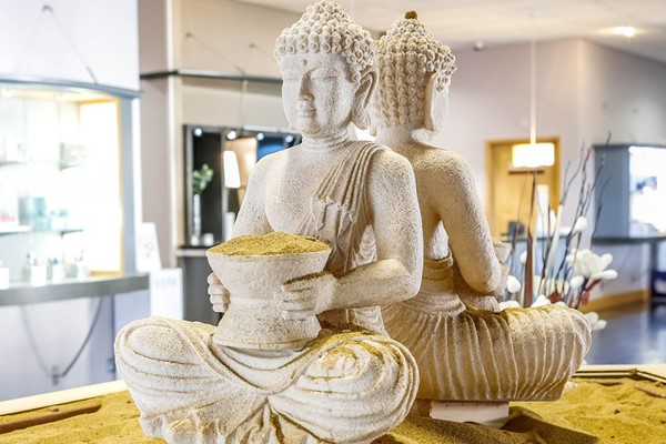 Spa Day with 80 Minute Treatment and Afternoon Tea for One at Potters Resorts Five Lakes (Midweek)