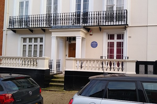 Celebrity Houses in London Tour for One Adult
