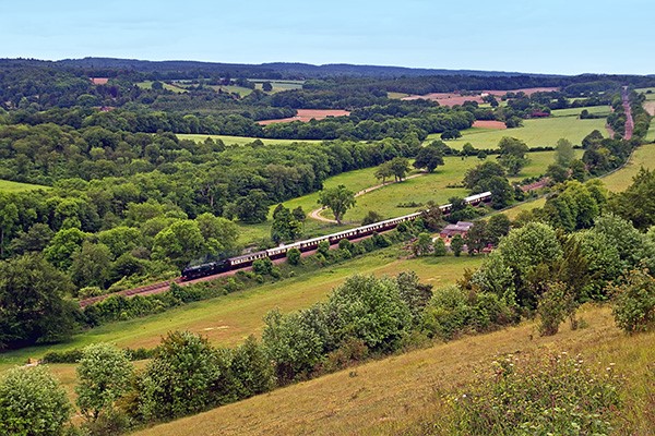 Great British Sunday Lunch for Two on Belmond's British Pullman 6 Great British Sunday Lunch for Two on Belmond's British Pullman