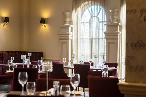 Afternoon Tea with Bubbles for Two at Mercure Exeter Southgate Hotel 4 Afternoon Tea with Bubbles for Two at Mercure Exeter Southgate Hotel